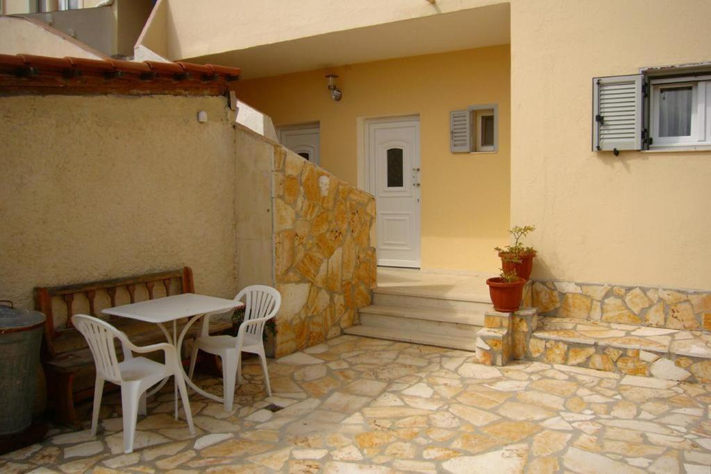 Hellmann Apartments Афіон Екстер'єр фото